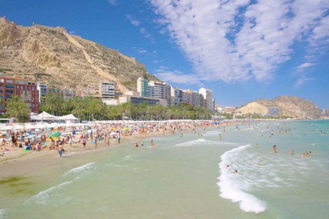 Atico Con Terraza En El Centro De Alicante Apartment Exterior foto